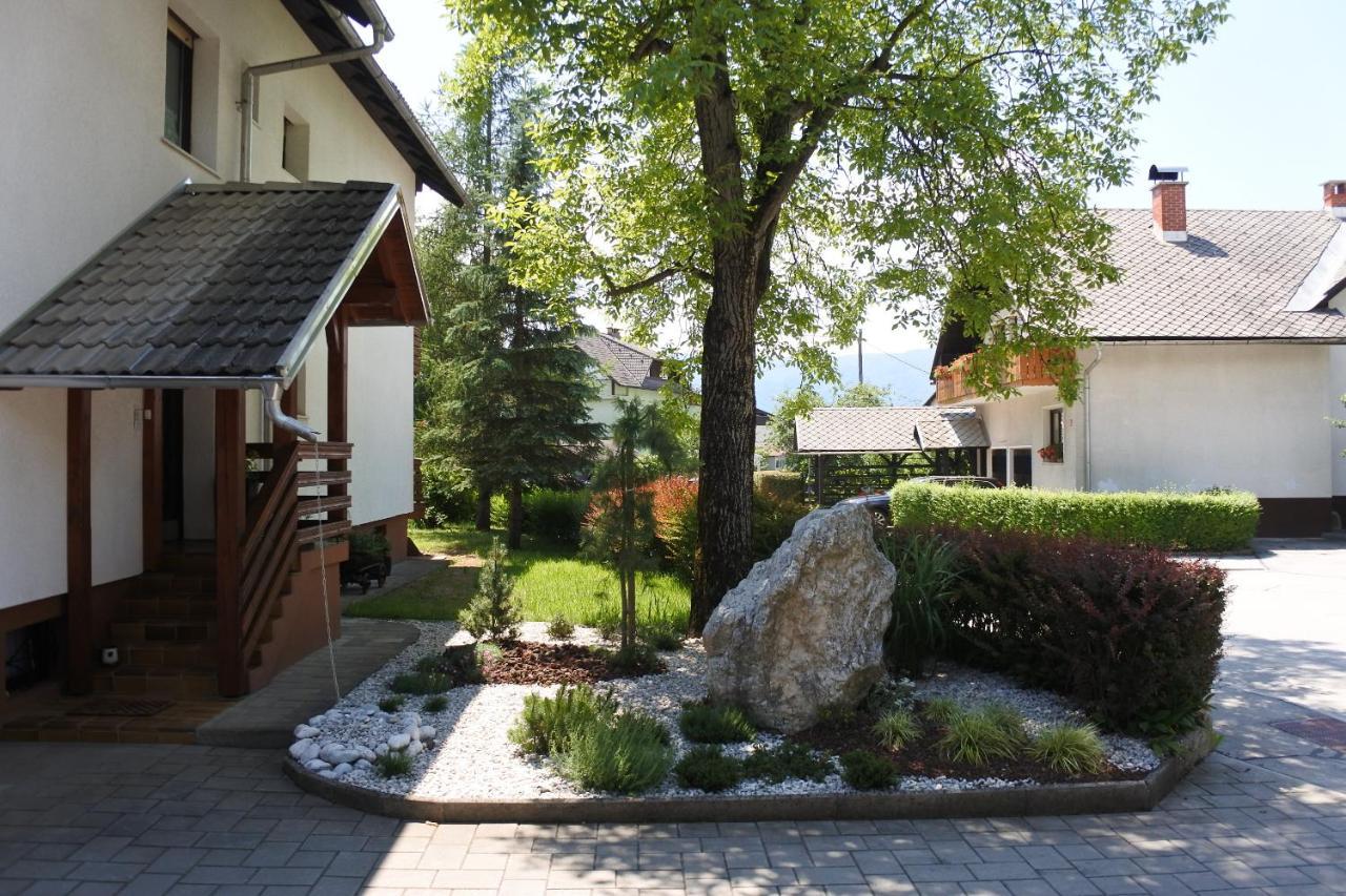 Apartma Vrh Lesce  Luaran gambar